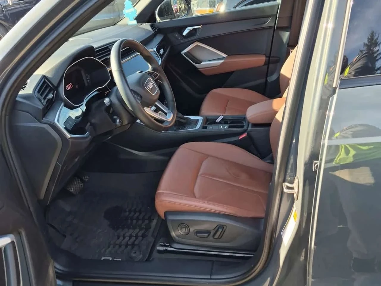 Audi Q3, снимка 3 - Автомобили и джипове - 56689802