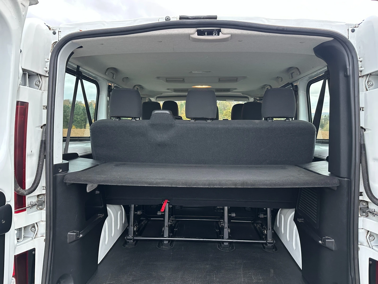 Renault Trafic Combi L1H1 2.8t Life, снимка 11 - Бусове и автобуси - 56681667