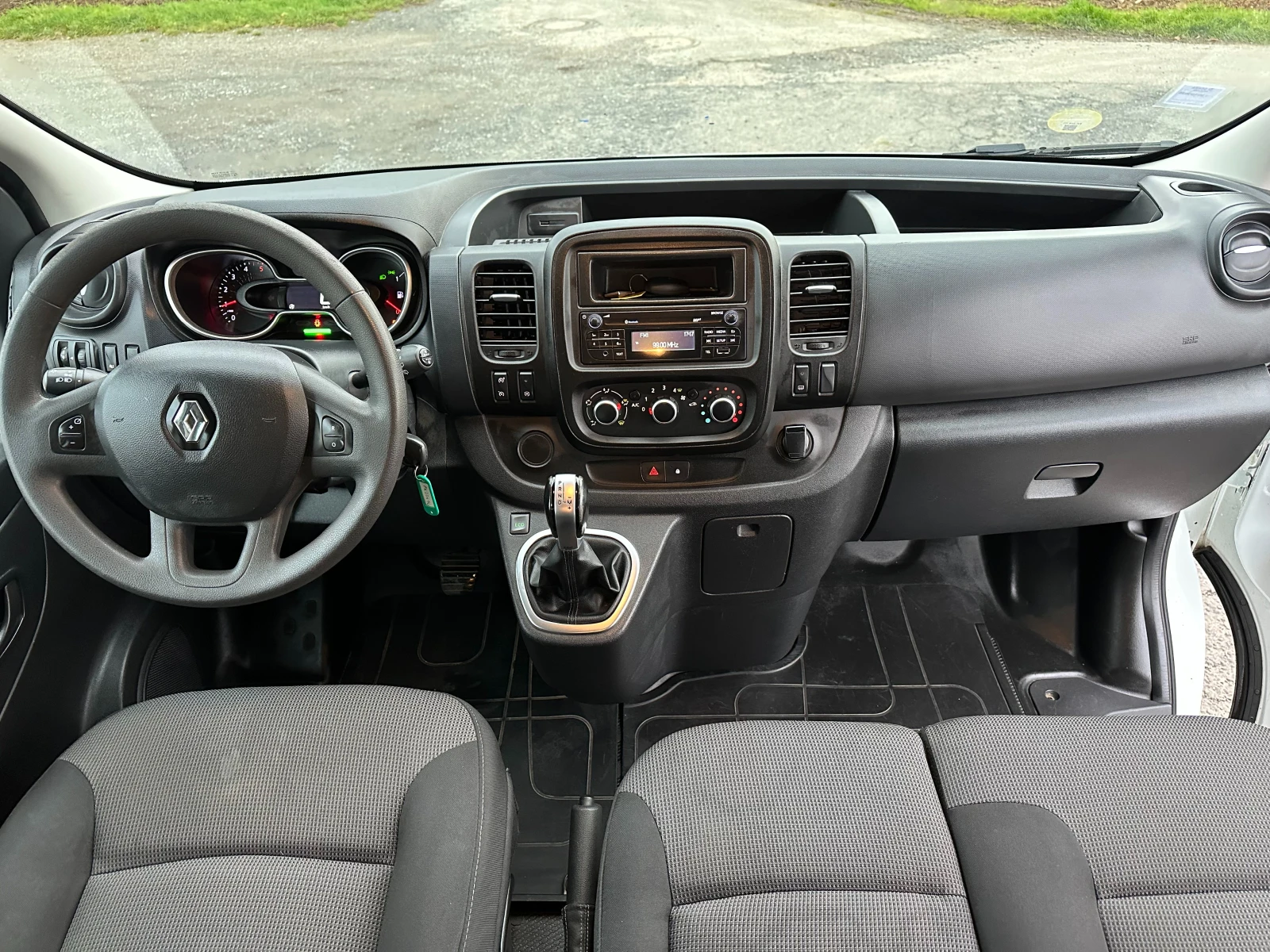 Renault Trafic Combi L1H1 2.8t Life, снимка 5 - Бусове и автобуси - 56681667