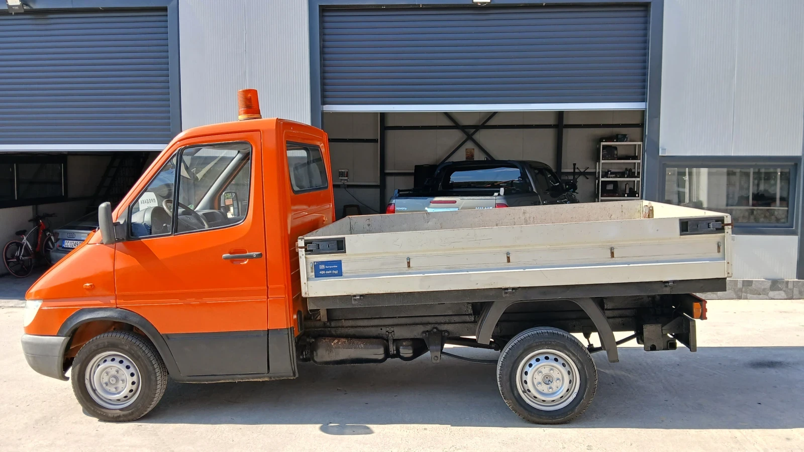 Mercedes-Benz 208 2.2  - изображение 8