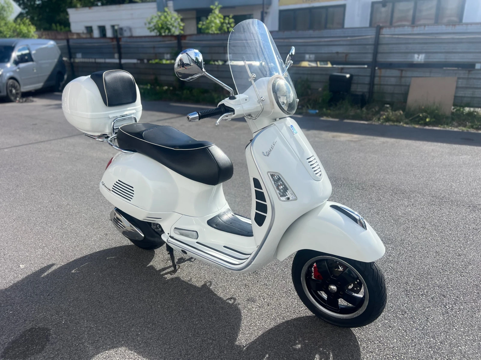 Vespa GTS 300ie, снимка 6 - Мотоциклети и мототехника - 54785727
