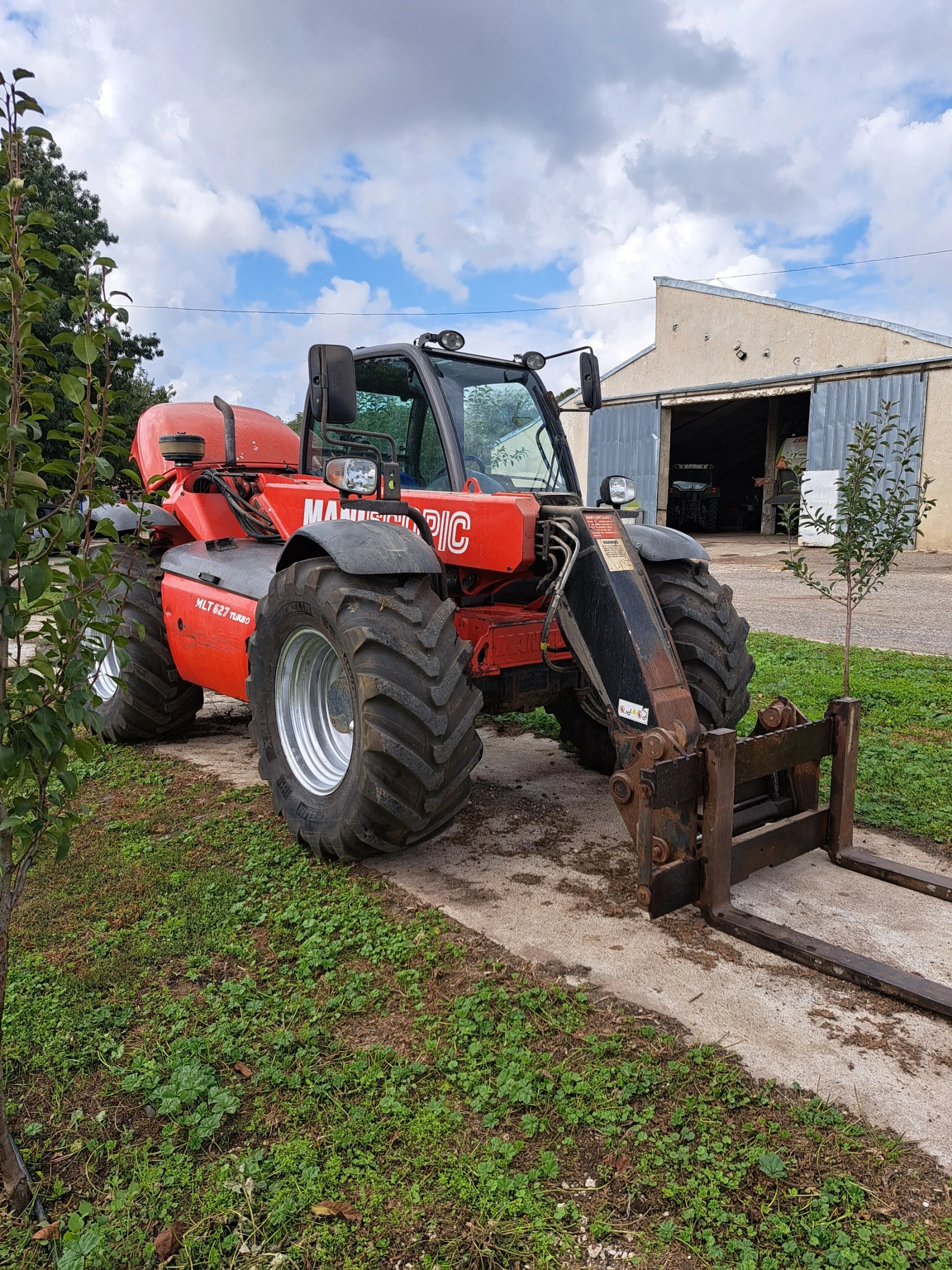 Телескопичен товарач Manitou MLT 627 T - изображение 9