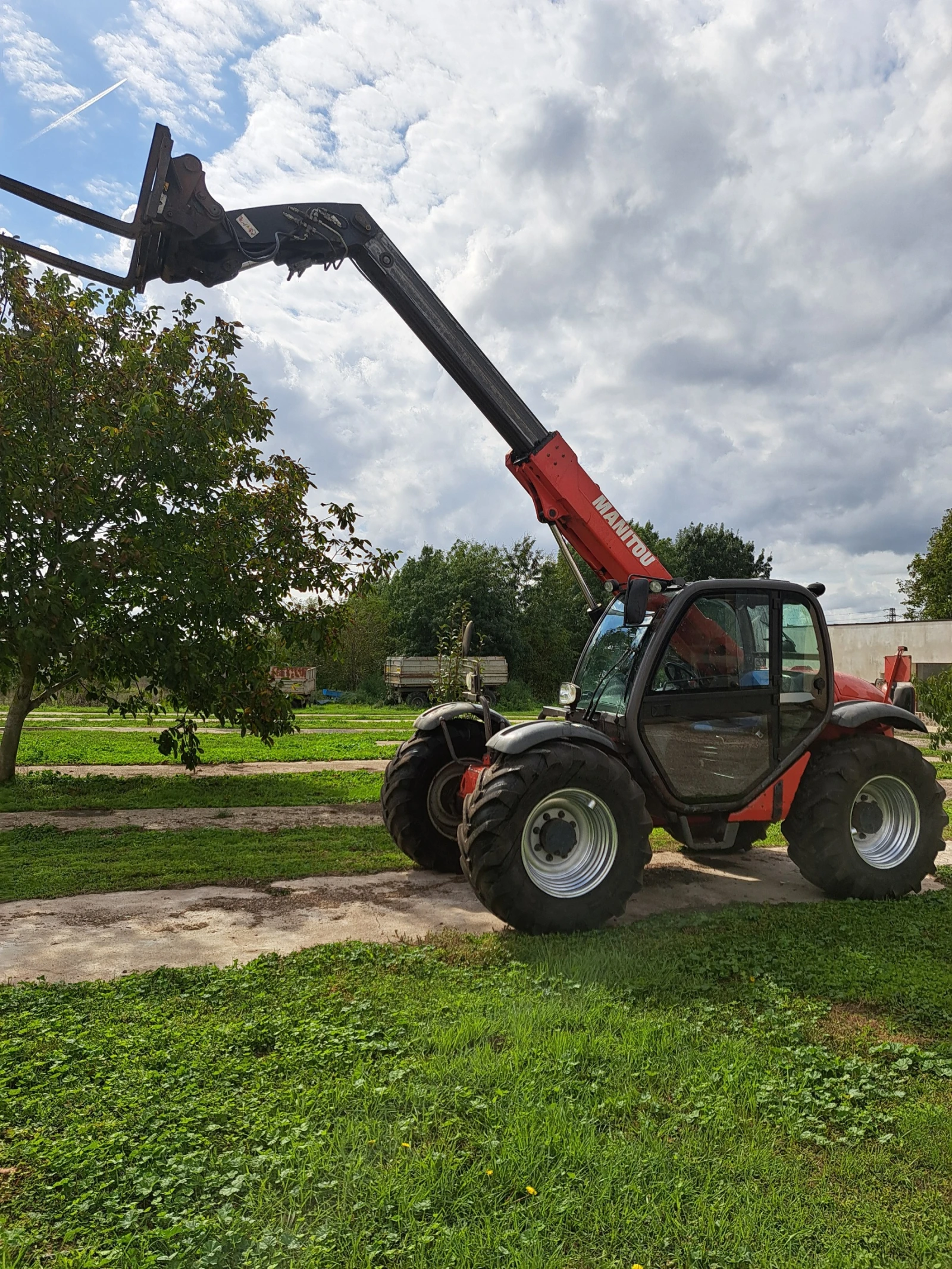 Телескопичен товарач Manitou MLT 627 T - изображение 2