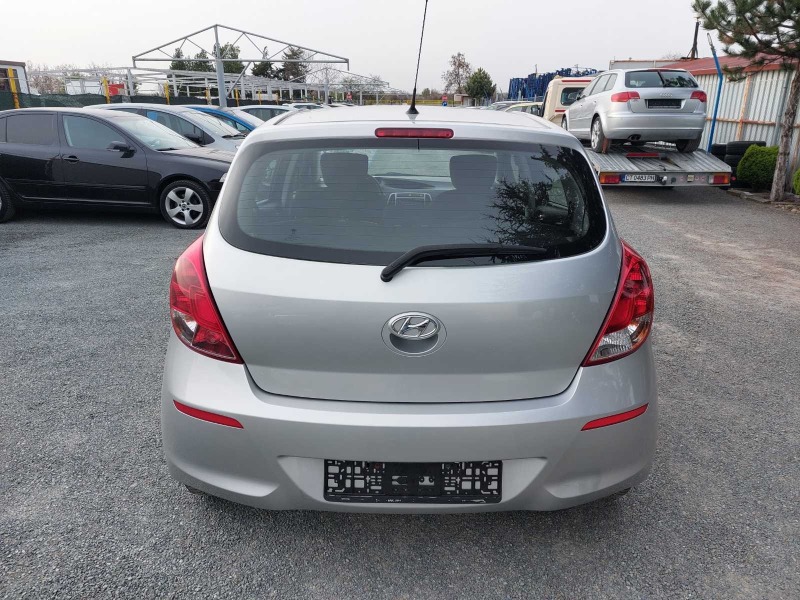 Hyundai I20 1.3,вер.мотор, снимка 12 - Автомобили и джипове - 45071833