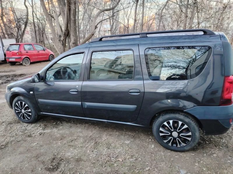 Dacia Logan, снимка 2 - Автомобили и джипове - 48645243