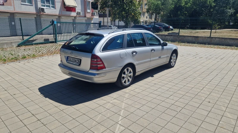 Mercedes-Benz C 220 Комби, снимка 5 - Автомобили и джипове - 52437351