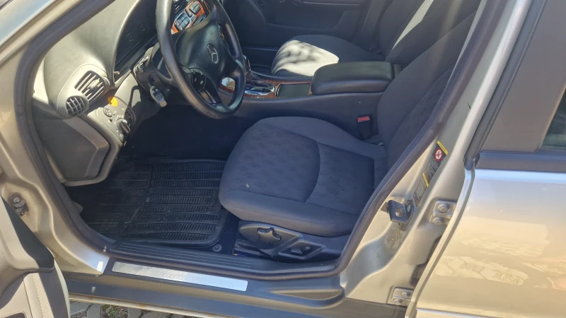 Mercedes-Benz C 220 Комби, снимка 9 - Автомобили и джипове - 52437351