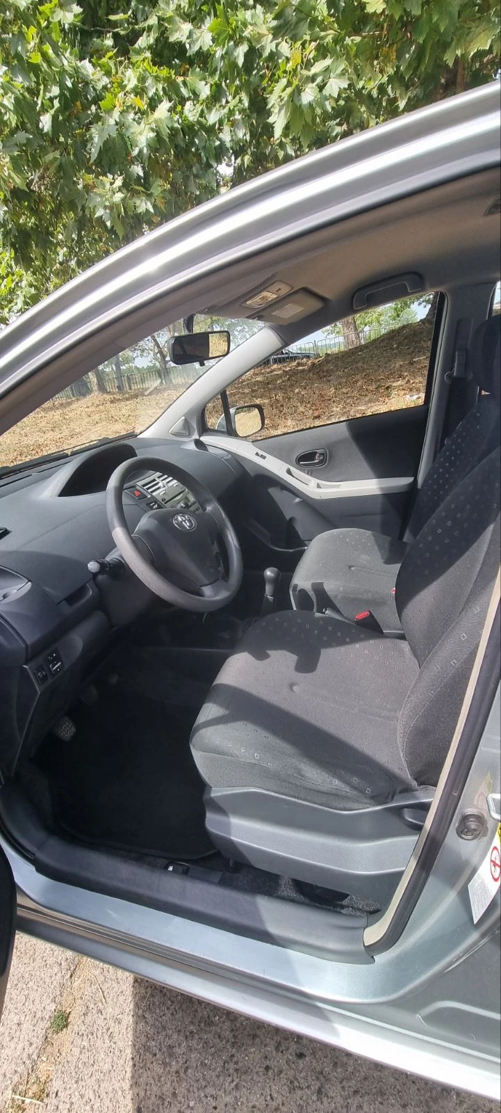 Toyota Yaris, снимка 5 - Автомобили и джипове - 47027935