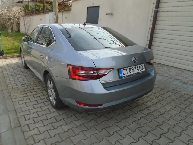Skoda Superb, снимка 4 - Автомобили и джипове - 53987105