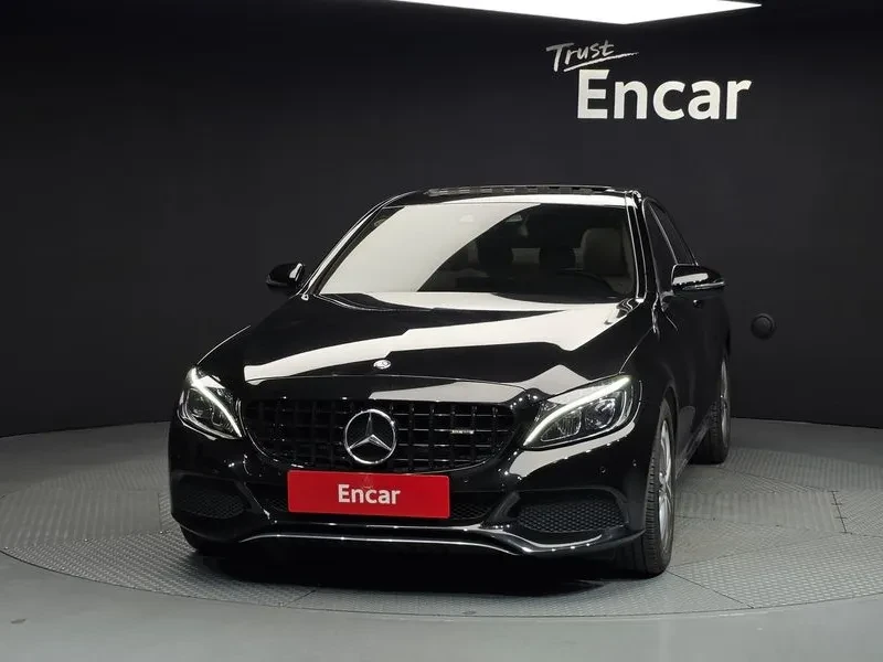 Mercedes-Benz C 220 D Avantgarde, снимка 3 - Автомобили и джипове - 55015362
