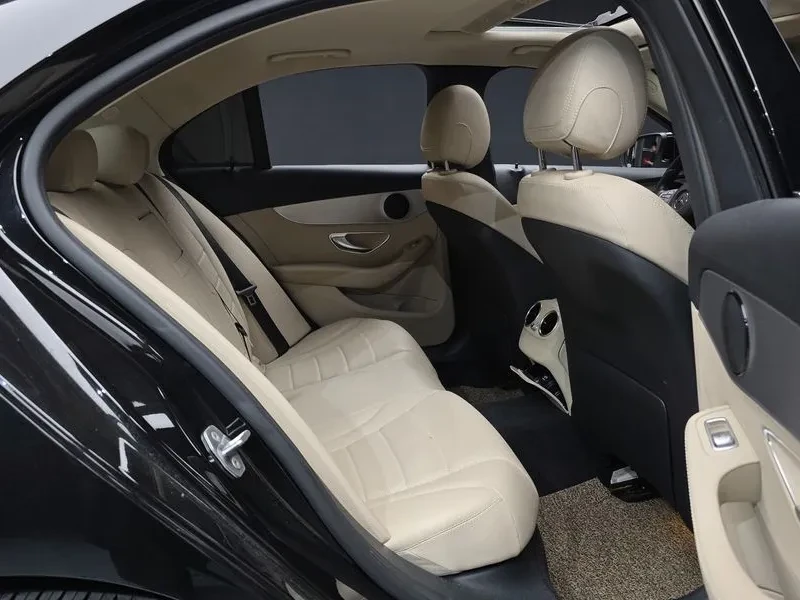 Mercedes-Benz C 220 D Avantgarde, снимка 11 - Автомобили и джипове - 55015362
