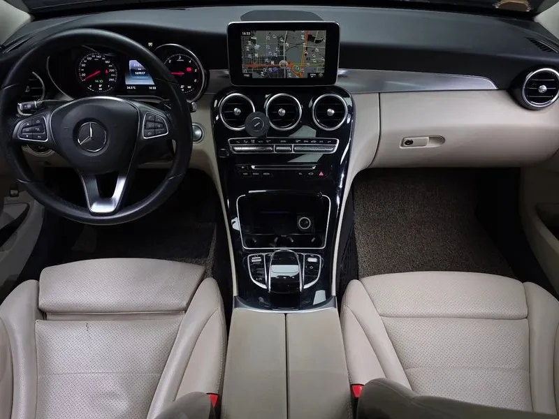 Mercedes-Benz C 220 D Avantgarde, снимка 7 - Автомобили и джипове - 55015362