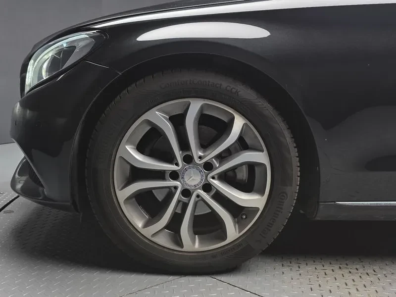 Mercedes-Benz C 220 D Avantgarde, снимка 5 - Автомобили и джипове - 55015362