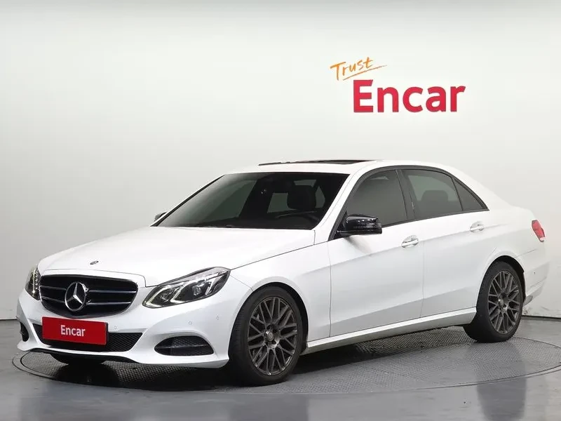 Mercedes-Benz E 220  BLUETEC AVANT GARDE SPORTS