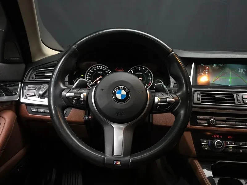 BMW 530 D xDrive M, снимка 14 - Автомобили и джипове - 55831436