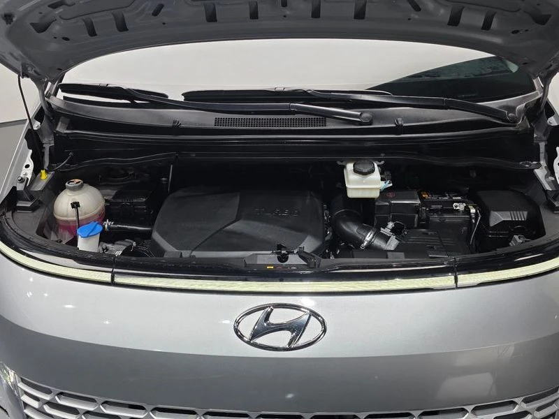 Hyundai Staria 2.2 Automatic, снимка 6 - Автомобили и джипове - 55949692