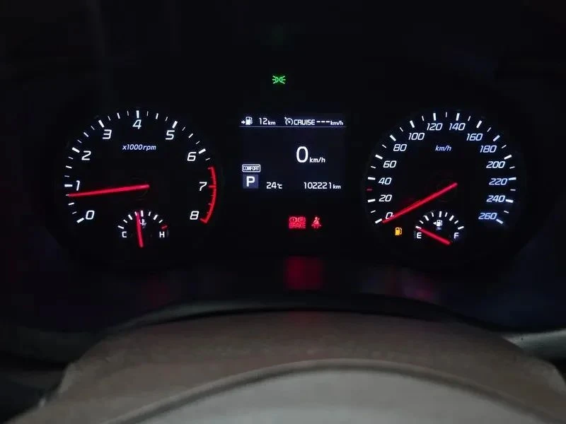 Kia Stinger, снимка 8 - Автомобили и джипове - 56689327