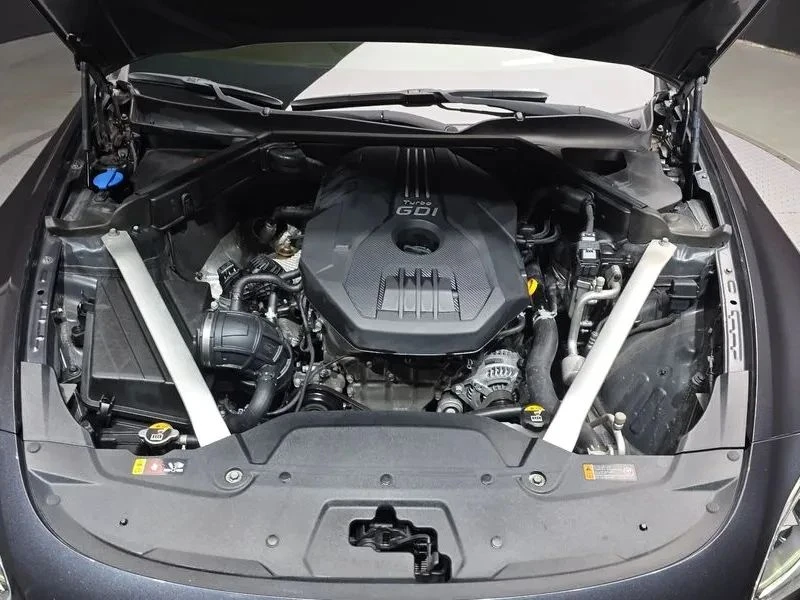 Kia Stinger, снимка 6 - Автомобили и джипове - 56689327