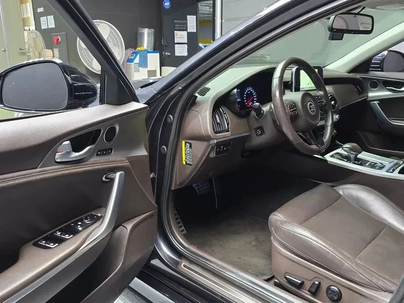Kia Stinger, снимка 10 - Автомобили и джипове - 56689327