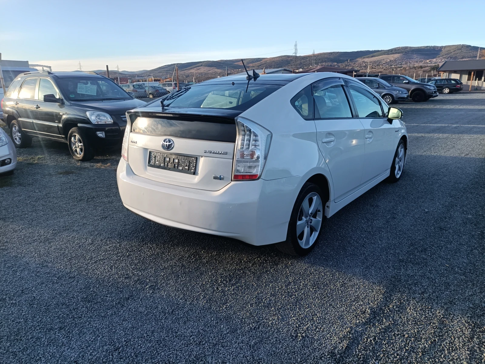 Toyota Prius Автоматик  - изображение 5