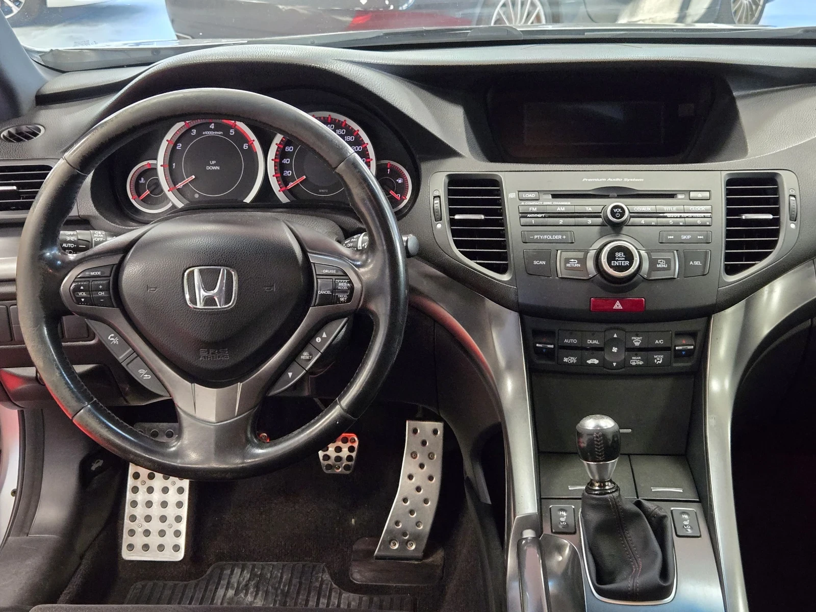 Honda Accord Type S / Facelift / 2.2 i-DTEC 179hp / Xenon  - изображение 2