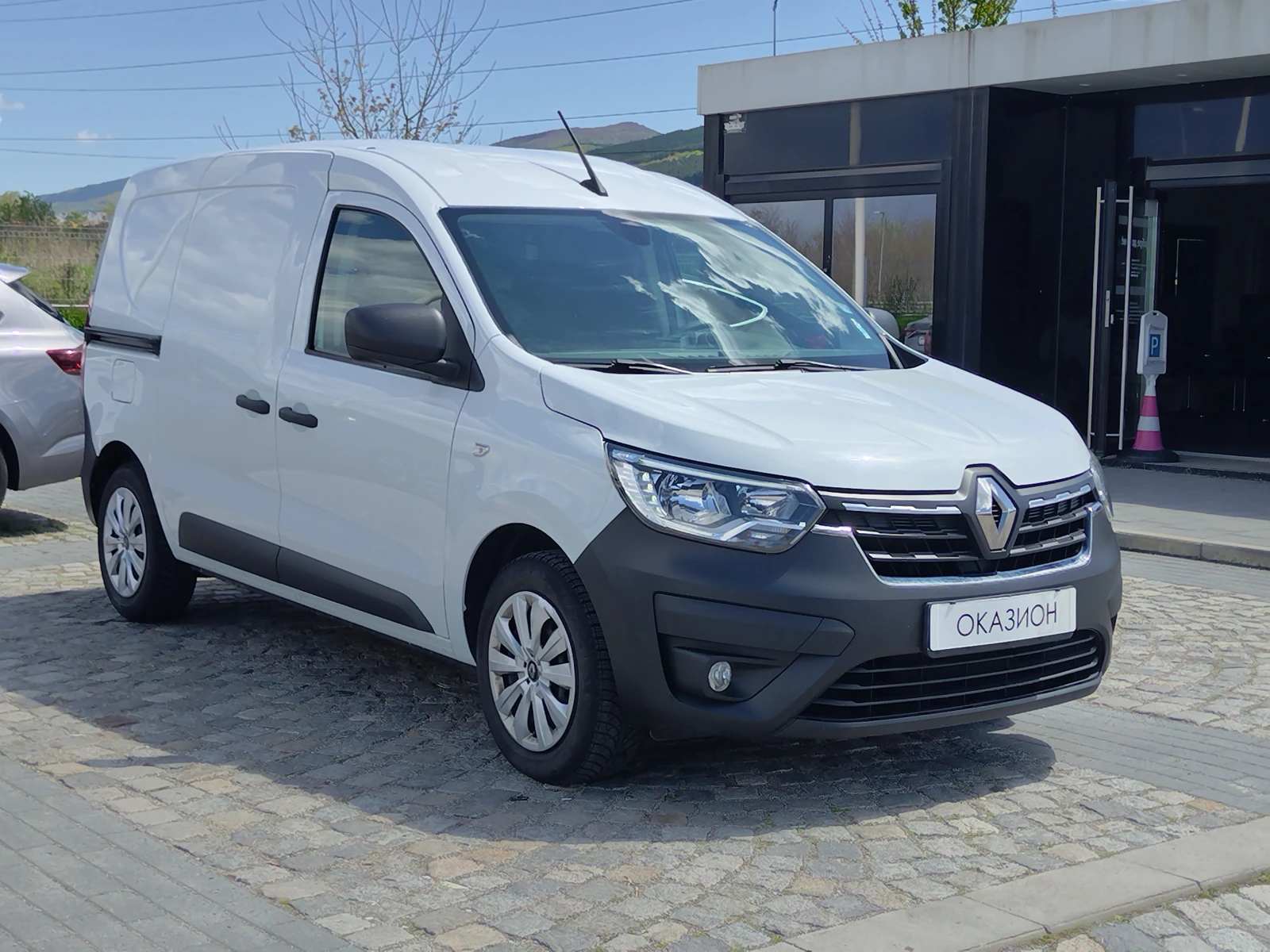 Renault Express 1.3 TCe 102 к.с - изображение 3