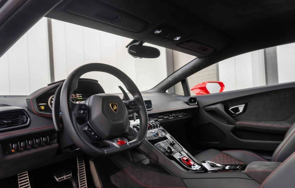 Lamborghini Huracan LP580-2 5.2 V10 - изображение 6