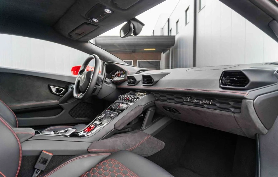 Lamborghini Huracan LP580-2 5.2 V10 - изображение 7