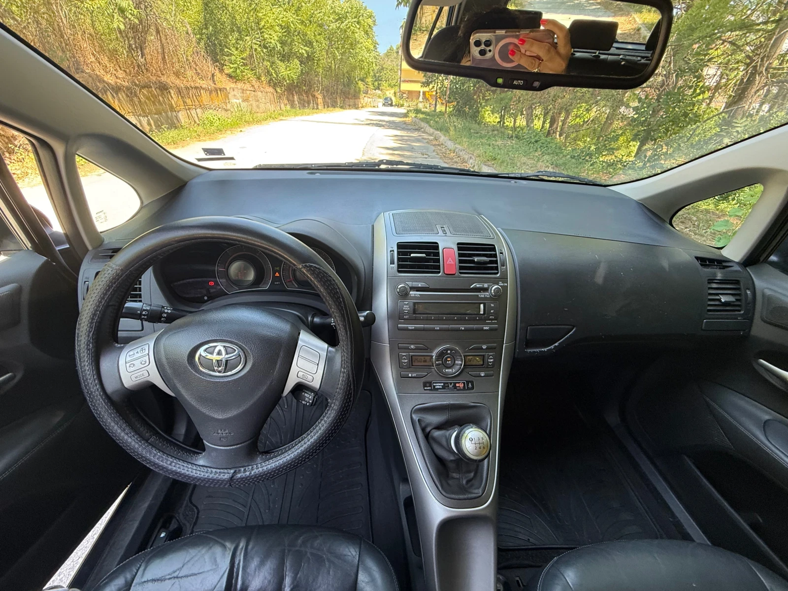 Toyota Auris  - изображение 4