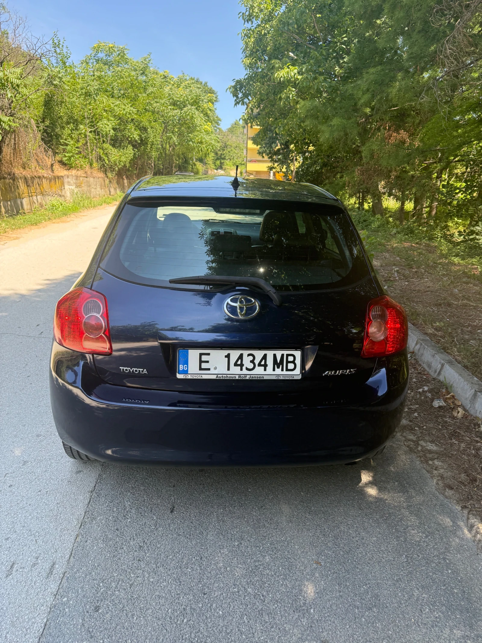 Toyota Auris  - изображение 3