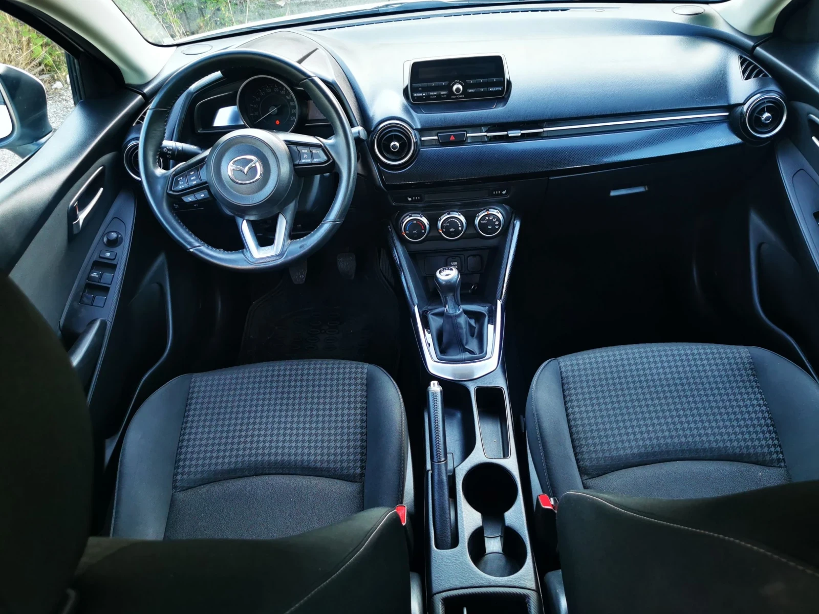 Mazda 2 1, 5 skyactiv - изображение 8