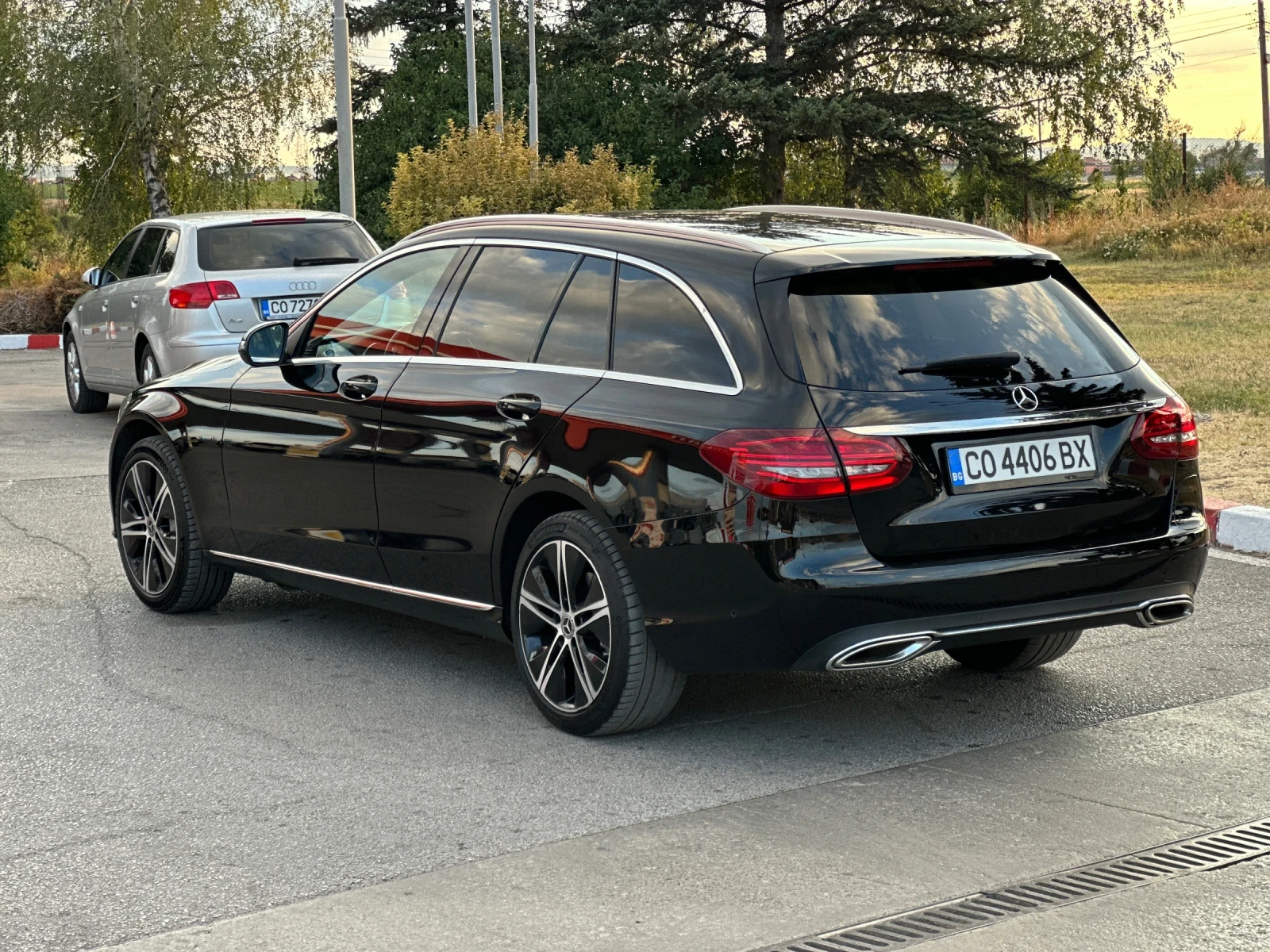 Mercedes-Benz C 300 e - изображение 7