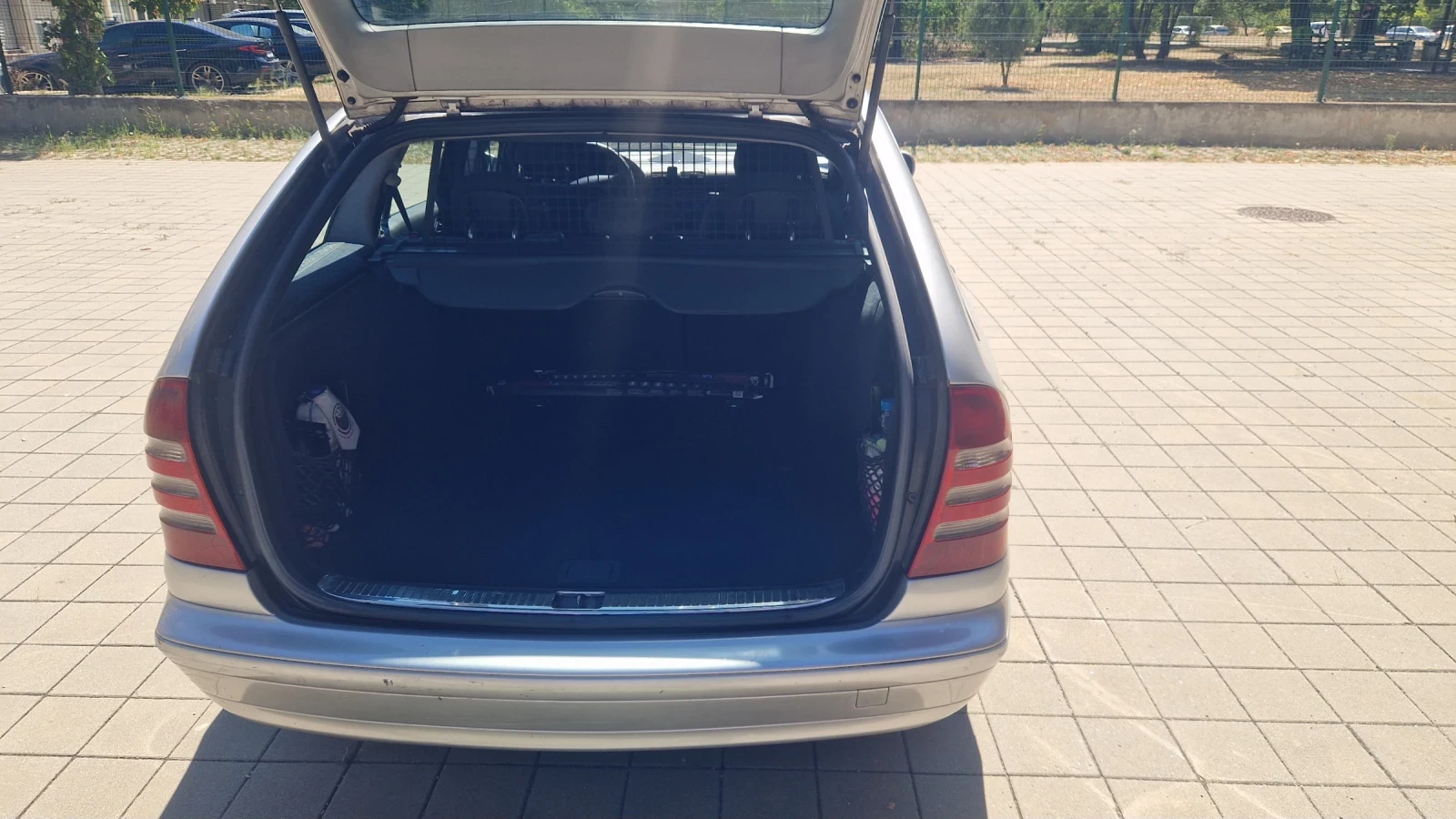 Mercedes-Benz C 220 Комби - изображение 8