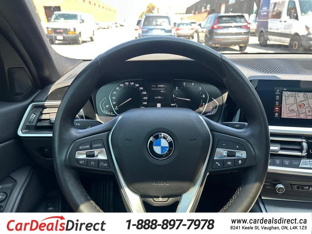 BMW 330 * АВТО КРЕДИТ* ЦЕНА ДО БГ * СЕРВИЗНА ИСТОРИЯ *  - изображение 9