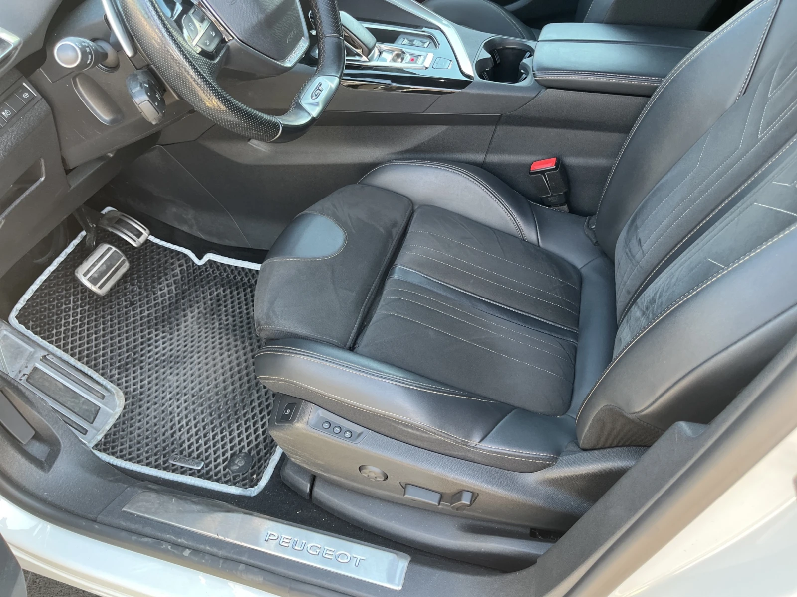 Peugeot 3008  New Line Up GT PACK 1.6 Plug-in HYBRID 4WD 300 e- | Mobile.bg   14