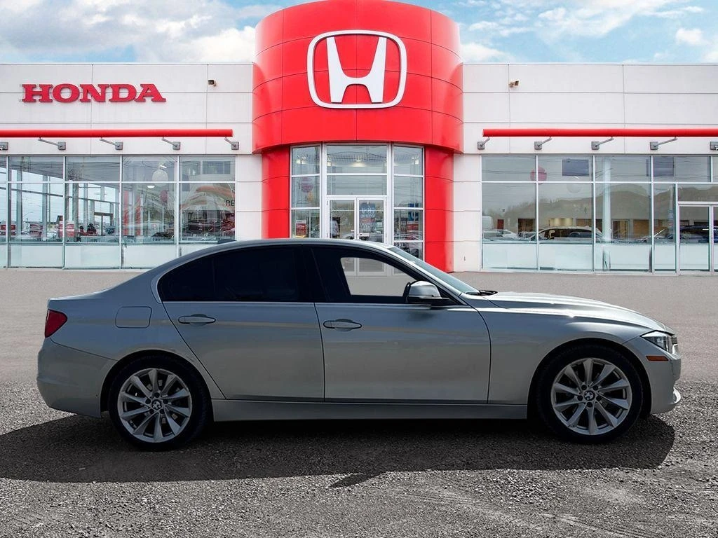 BMW 320 * 320i xDrive * CARFAX * ЦЕНА ДО БГ - изображение 8