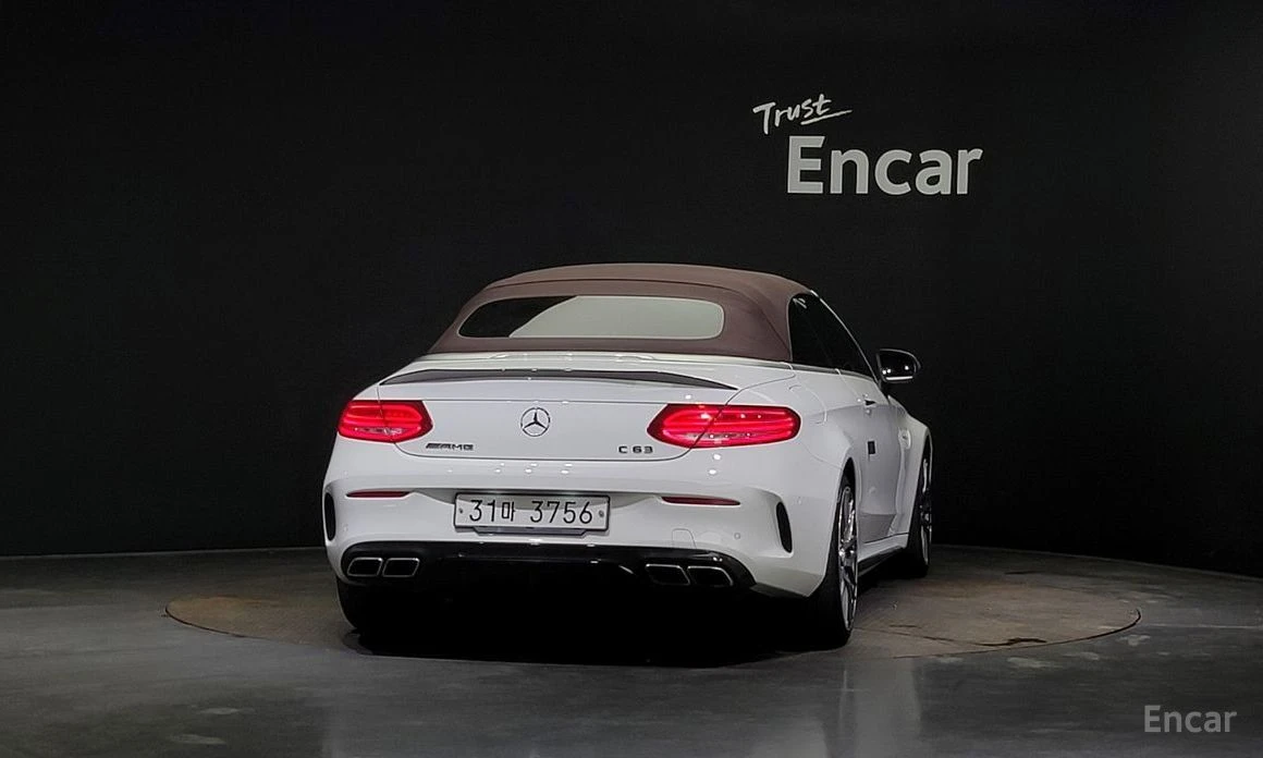 Mercedes-Benz C 63 AMG  - изображение 4