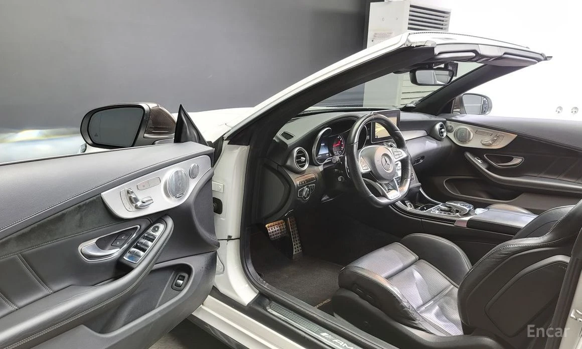 Mercedes-Benz C 63 AMG  - изображение 10