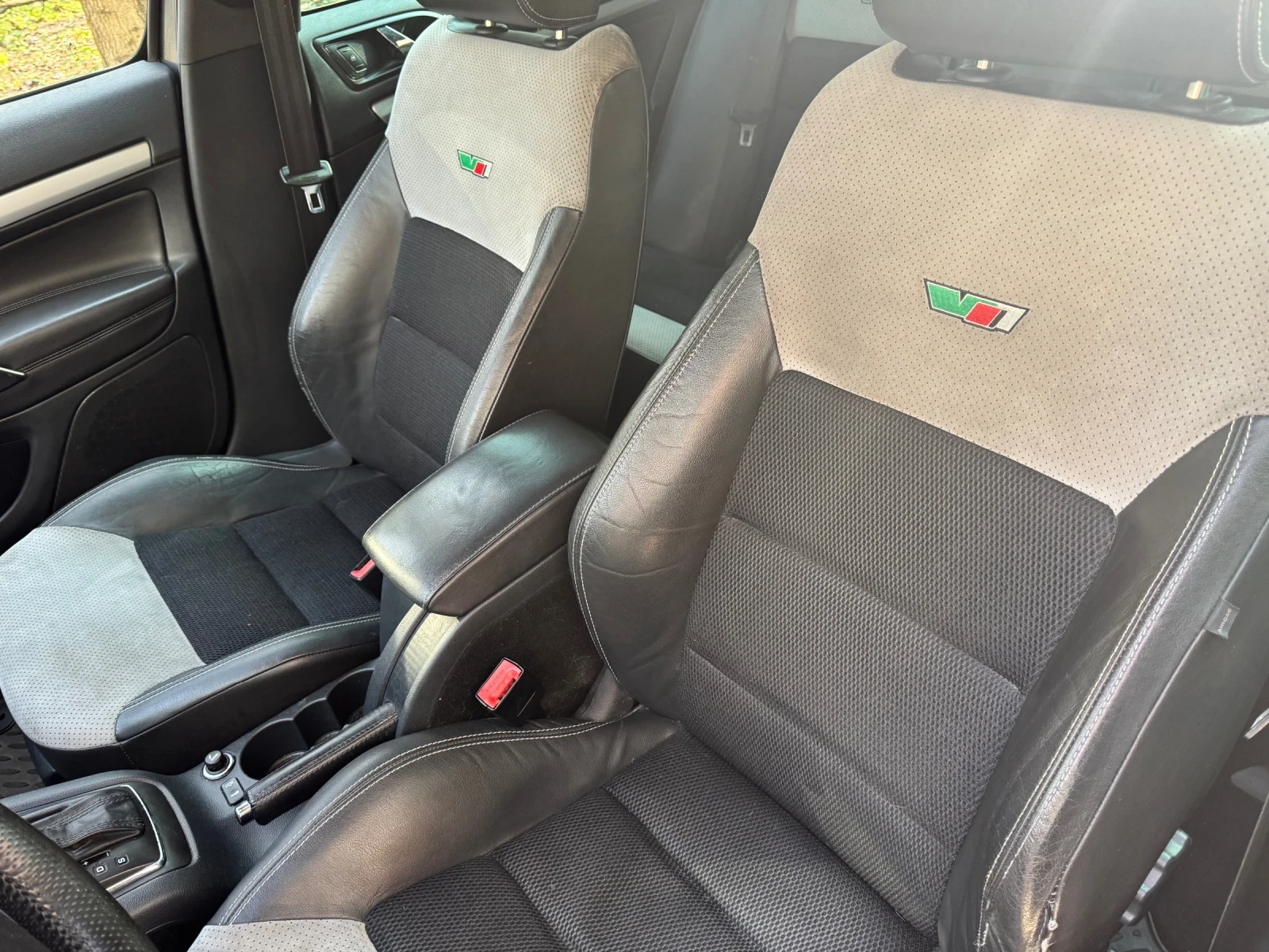 Skoda Octavia Vrs 2.0, снимка 7 - Автомобили и джипове - 53757865