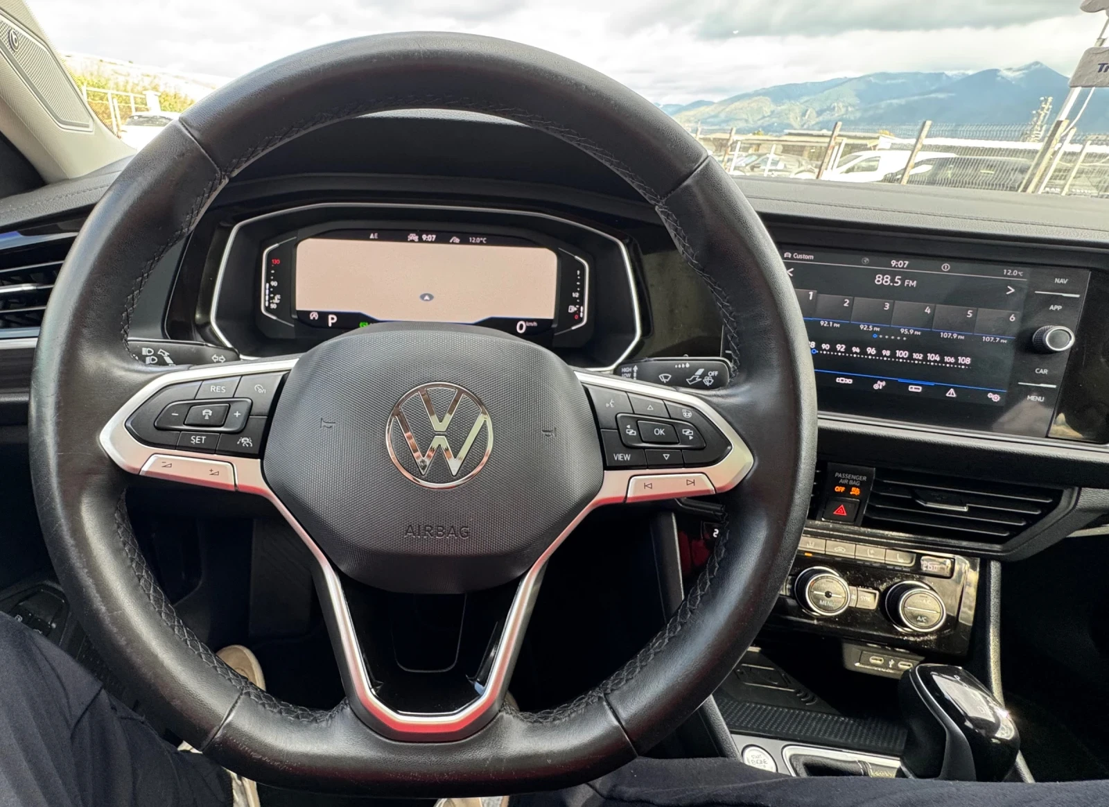 VW Jetta Sport 1.5, снимка 13 - Автомобили и джипове - 54079620