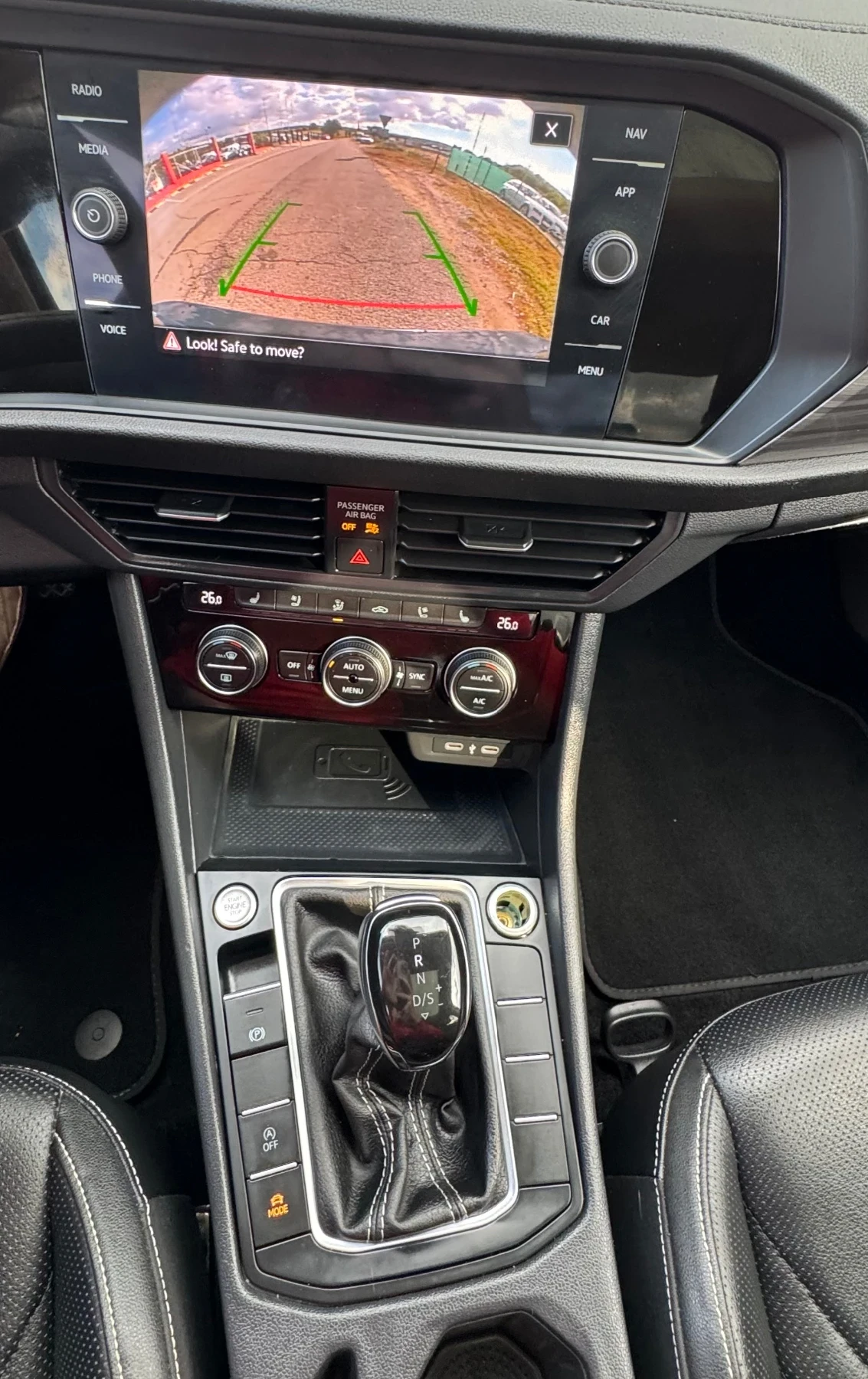 VW Jetta Sport 1.5, снимка 14 - Автомобили и джипове - 54079620