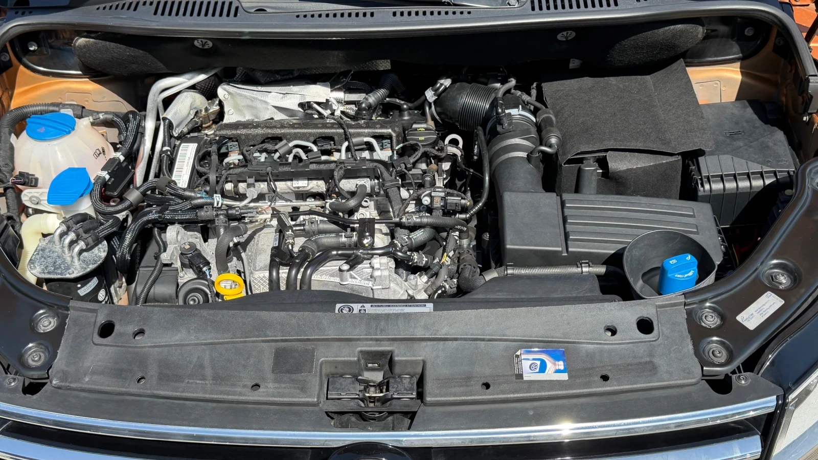 VW Caddy 2.0TDi, 4x4, ШВЕЙЦАРИЯ, снимка 15 - Автомобили и джипове - 54225415