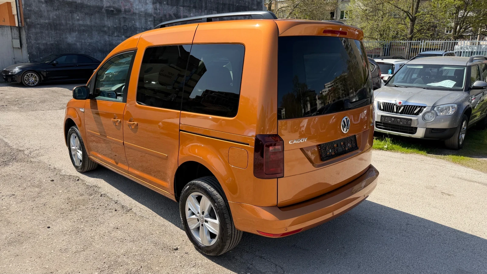 VW Caddy 2.0TDi, 4x4, ШВЕЙЦАРИЯ, снимка 5 - Автомобили и джипове - 54225415
