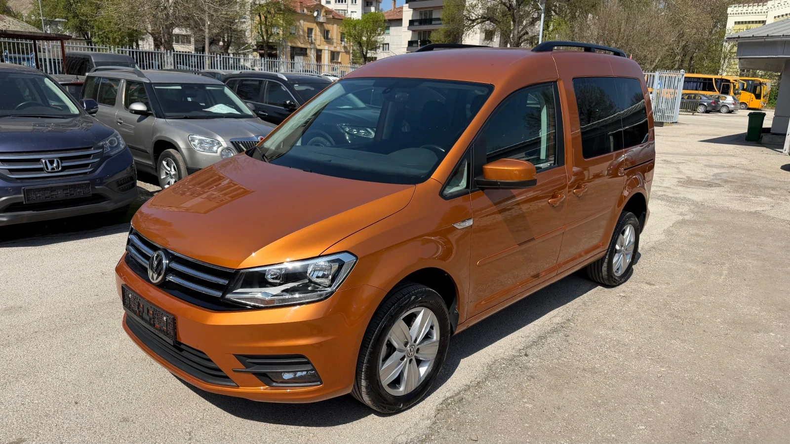 VW Caddy 2.0TDi, 4x4, ШВЕЙЦАРИЯ, снимка 7 - Автомобили и джипове - 54225415