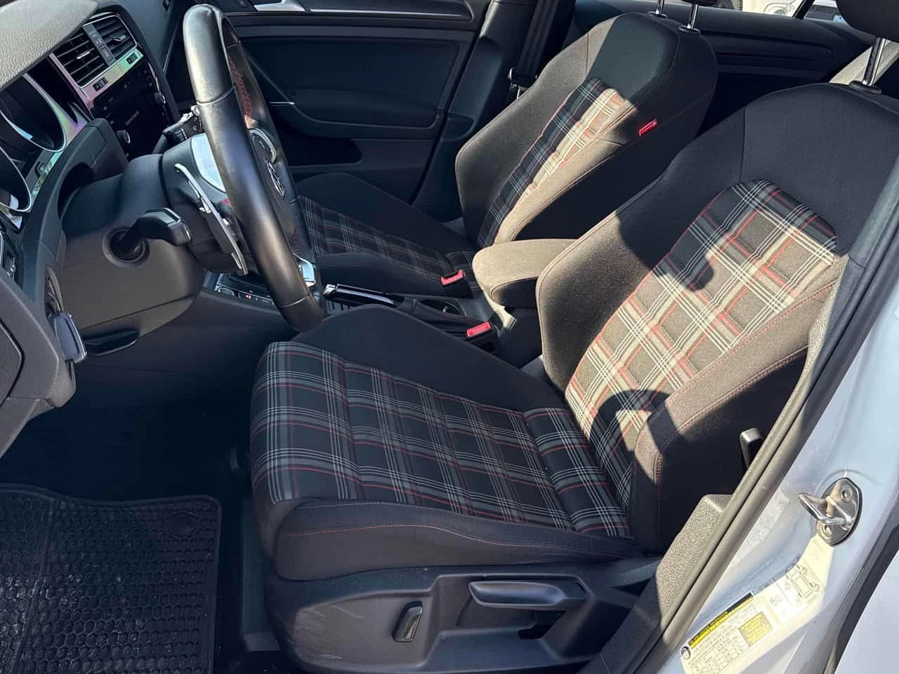 VW Golf * GTI* Rabbit Auto* 2 КЛЮЧА* ПОДГРЕВ* , снимка 10 - Автомобили и джипове - 54292480