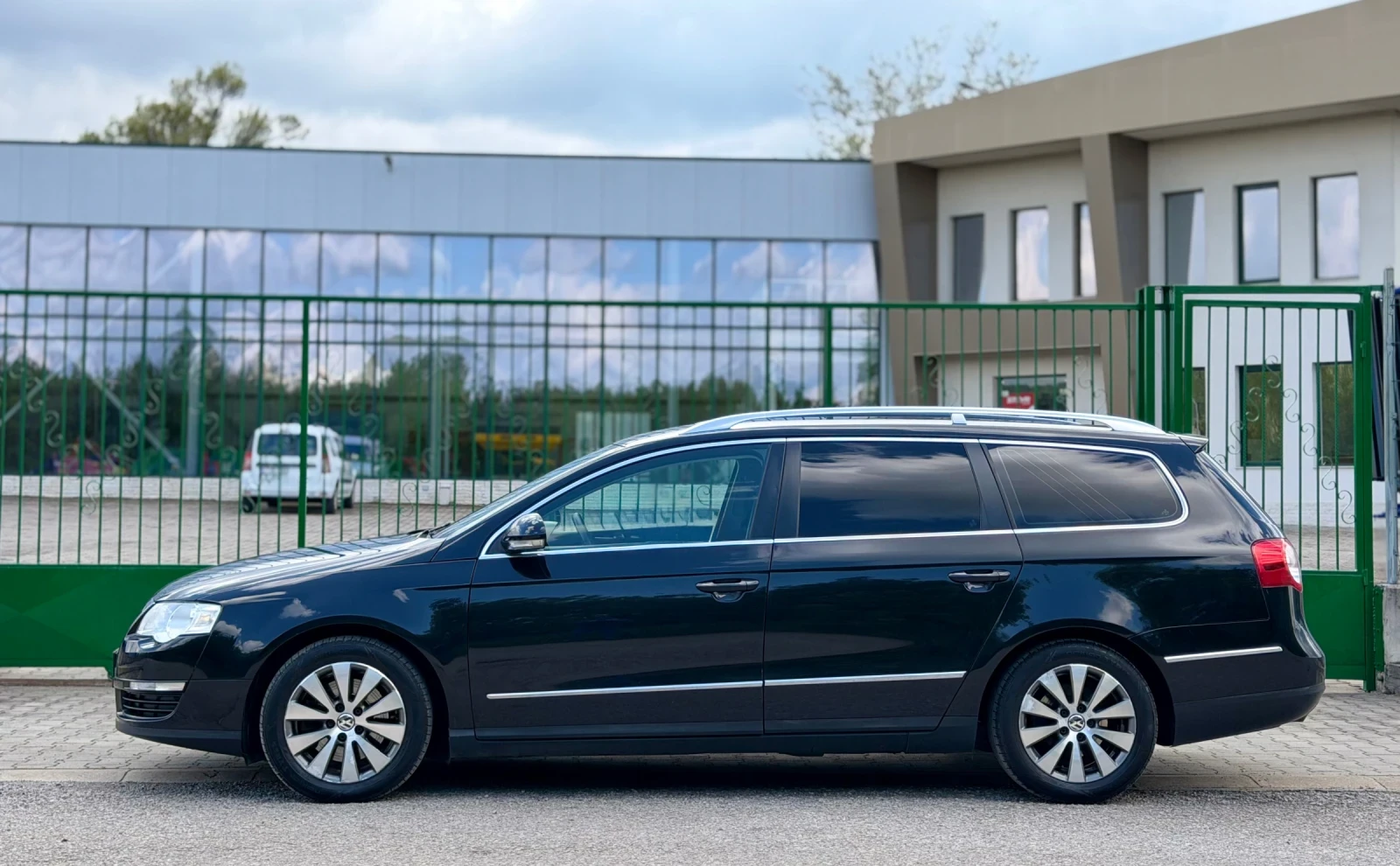VW Passat 1.6TDi~105hp~FACELIFT , снимка 8 - Автомобили и джипове - 54437081