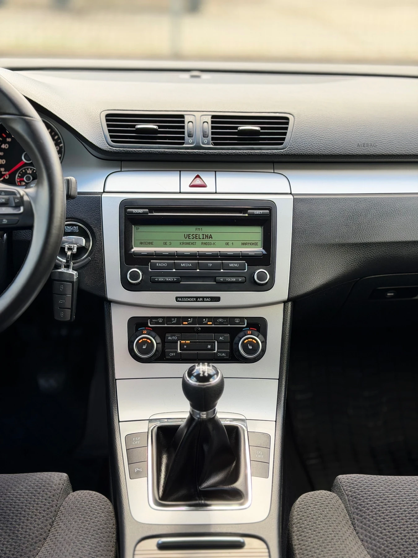 VW Passat 1.6TDi~105hp~FACELIFT , снимка 12 - Автомобили и джипове - 54437081