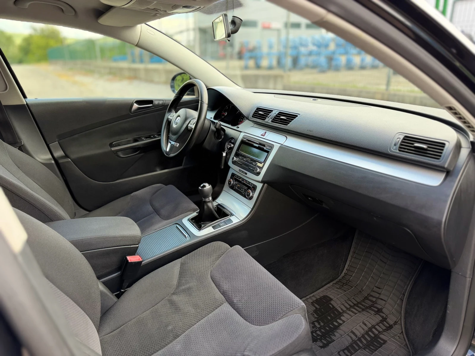 VW Passat 1.6TDi~105hp~FACELIFT , снимка 14 - Автомобили и джипове - 54437081