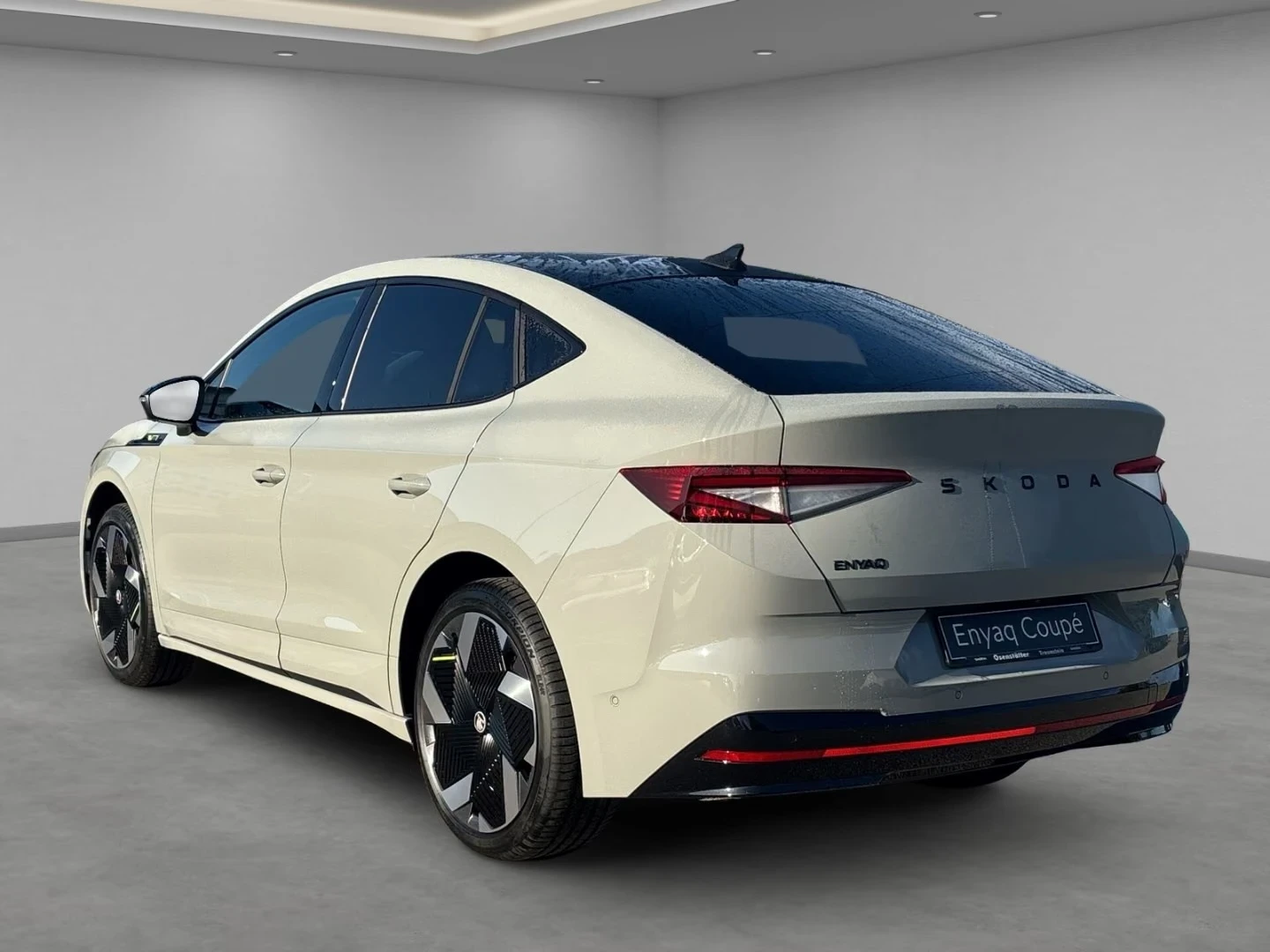 Skoda Enyaq RS Coupe FACELIFT Matrix 360* DISTR HUD PANO W/P, снимка 4 - Автомобили и джипове - 55715618