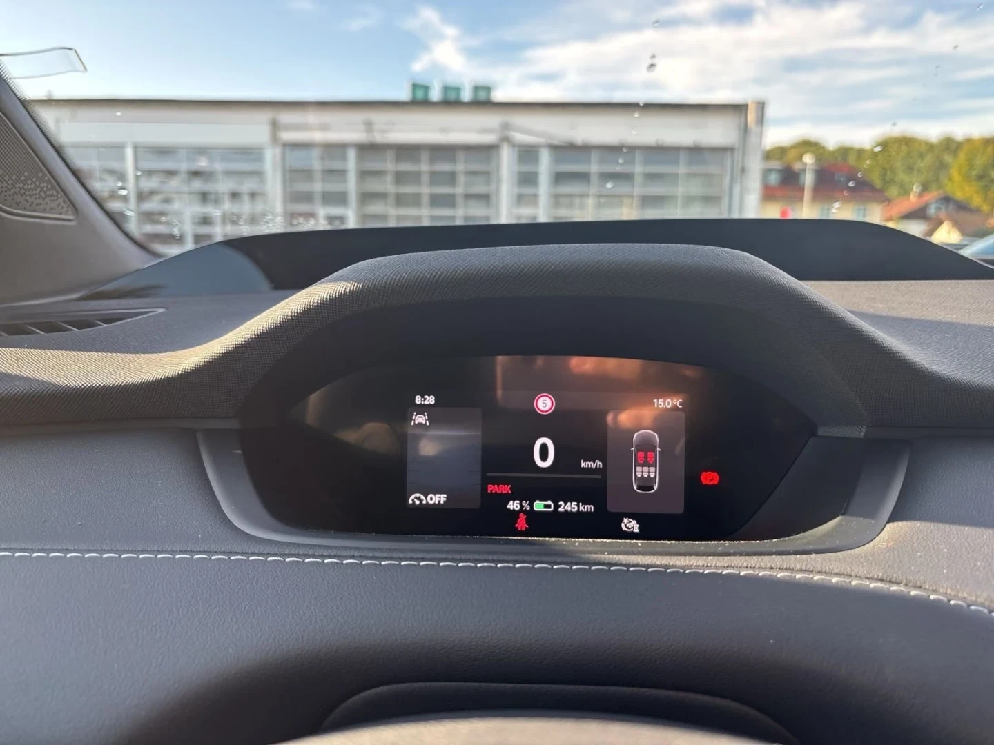 Skoda Enyaq RS Coupe FACELIFT Matrix 360* DISTR HUD PANO W/P, снимка 9 - Автомобили и джипове - 55715618